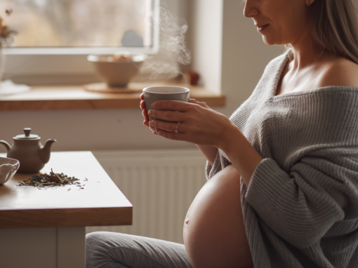 Schwangerschaftstee: Was wirklich sanft ist – und was du dir sparen kannst