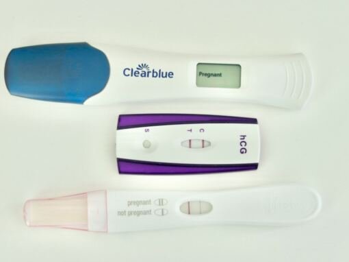 Frühe Schwangerschaftsanzeichen: Diese 12 Signale verraten dir, ob es geklappt hat