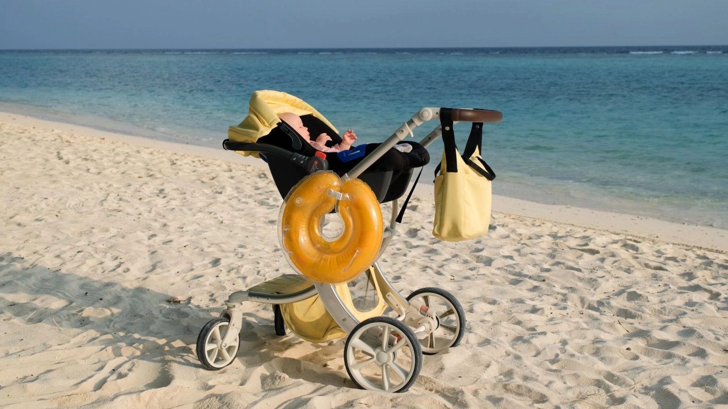 Babyschale auf dem Kinderwagen: Wie lange ist gesund für den Rücken?